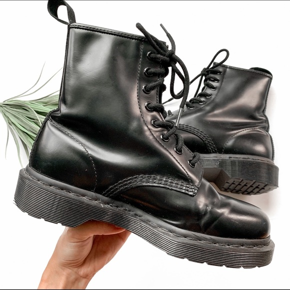 Dr. Martens Shoes - Dr. Martens 1460 8 Eye Smooth Leather Boots Mono